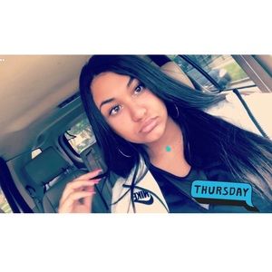 Meet your Posher, Zeinab